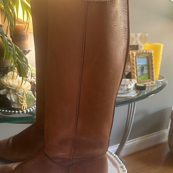 Stylish Tan Leather Knee-High Boots - Picture 8 of 17